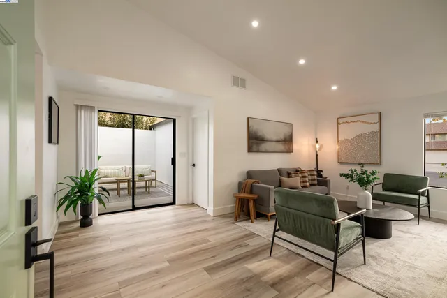 $850,000 | 713 Sandy Brook Court, Rodeo, CA 94572