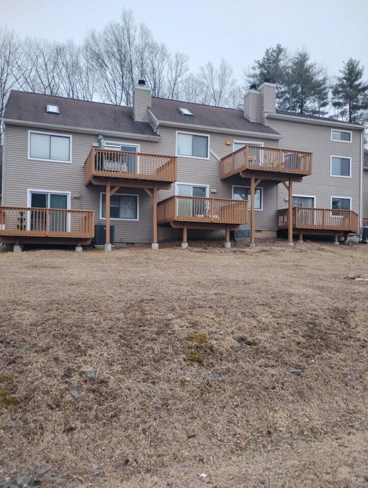 3328 Windermere Drive Bushkill, PA 18324 - Photo 24 of 33 back