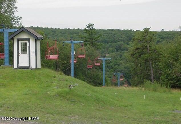 3328 Windermere Drive Bushkill, PA 18324 - Photo 33 of 33 sc ski lift