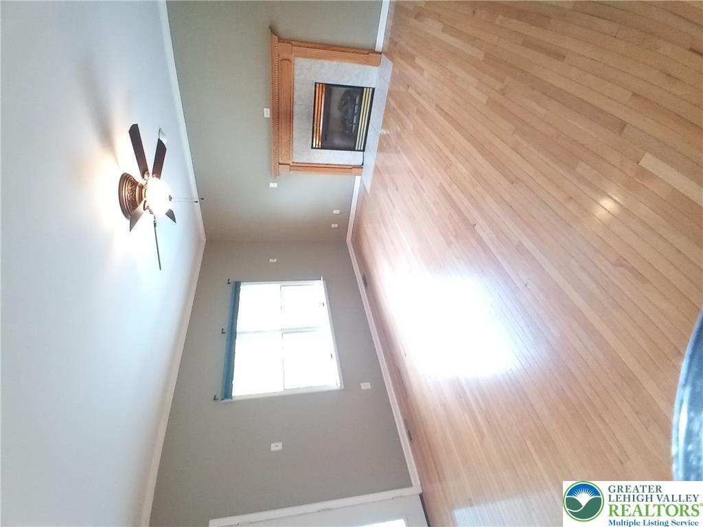 1560 Deer Path Road Easton, PA 18040 - Photo 10 of 38 Great fireplace