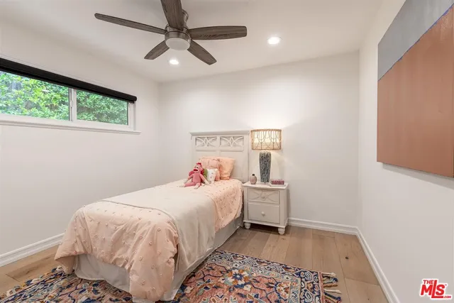 $2,828,000 | 18089 Lake Encino Drive, Encino, CA 91316