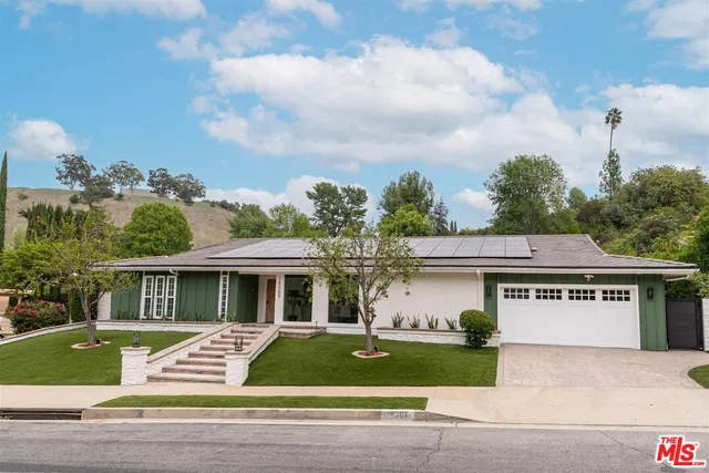 $2,828,000 | 18089 Lake Encino Drive, Encino, CA 91316
