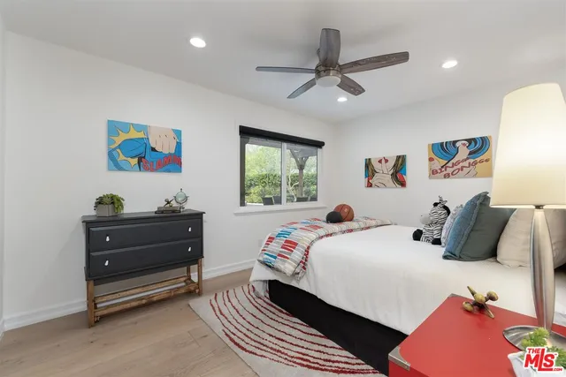 $2,828,000 | 18089 Lake Encino Drive, Encino, CA 91316