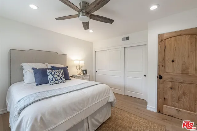 $2,828,000 | 18089 Lake Encino Drive, Encino, CA 91316