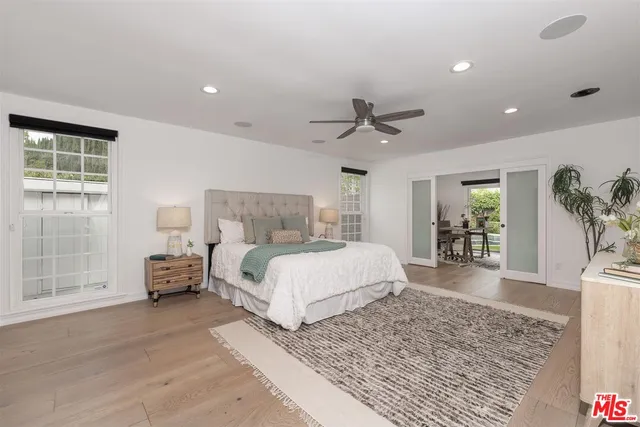 $2,828,000 | 18089 Lake Encino Drive, Encino, CA 91316