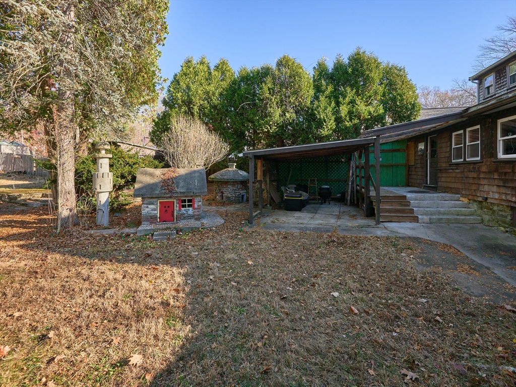25 Stoneham Road Worcester, MA 01604 - Photo 16 of 22 Gallery Image 16