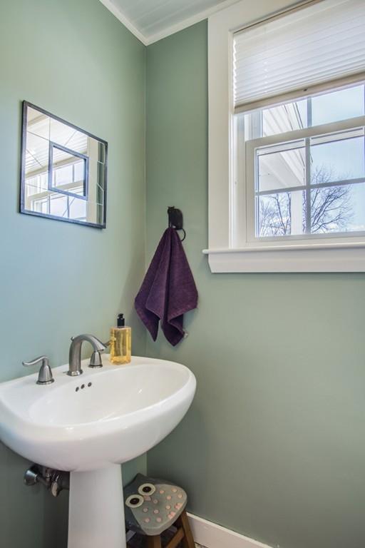 37 Gray Road Andover, MA 01810 - Photo 10 of 31