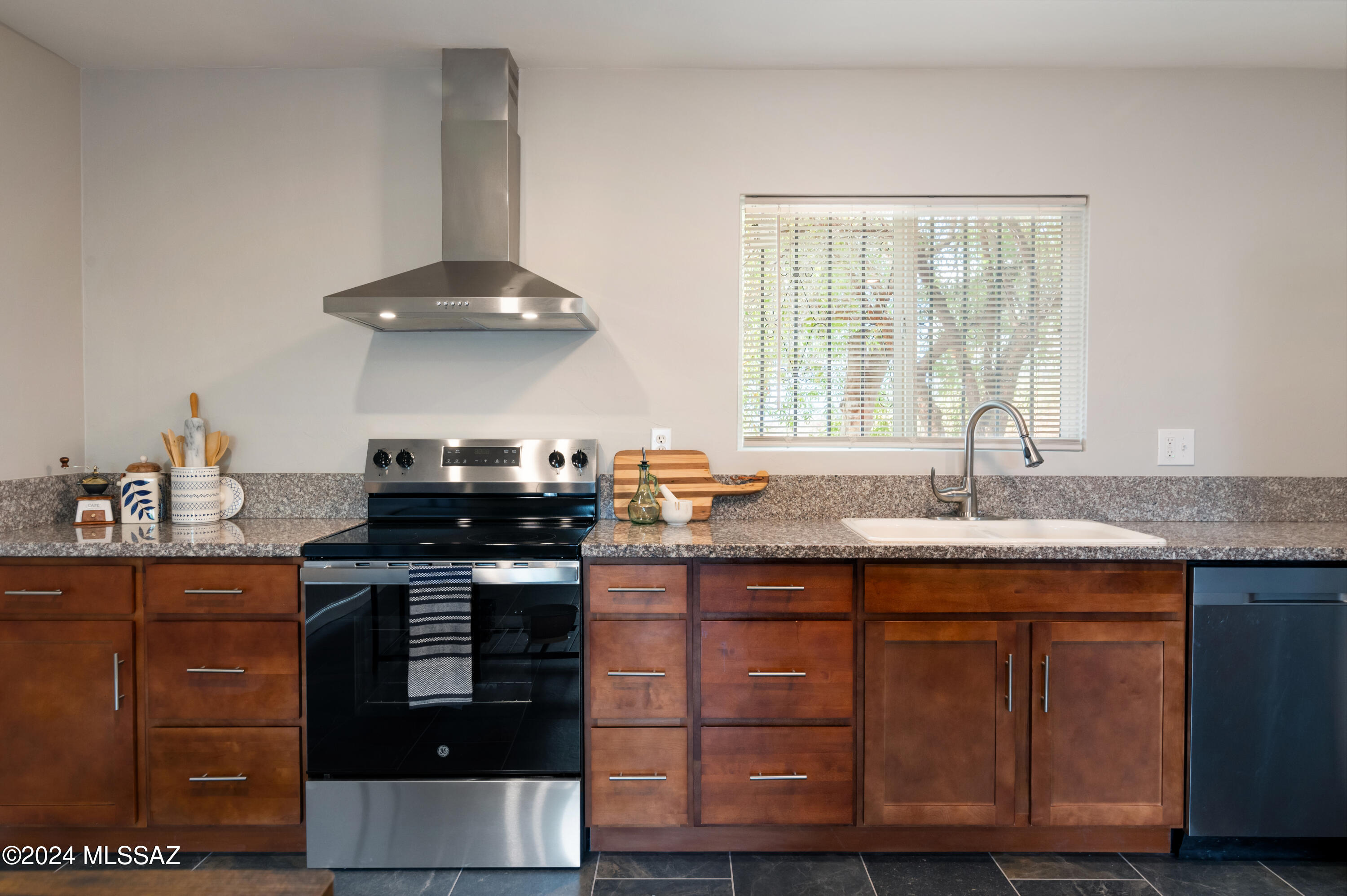 3504 South Mission Road, Unit G Tucson, AZ 85713 - Photo 10 of 22
