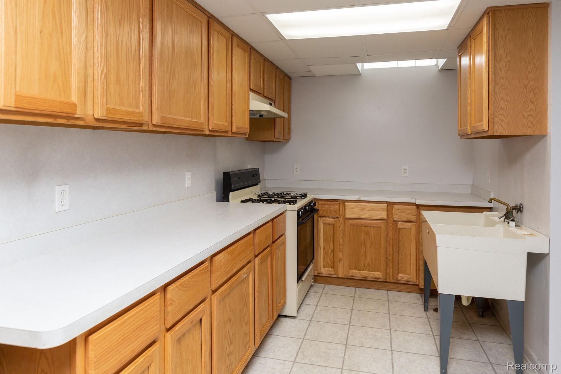 35557 7 Mile Livonia, MI 48152 - Photo 22 of 32 35557WSevenMileRd-40.jpg