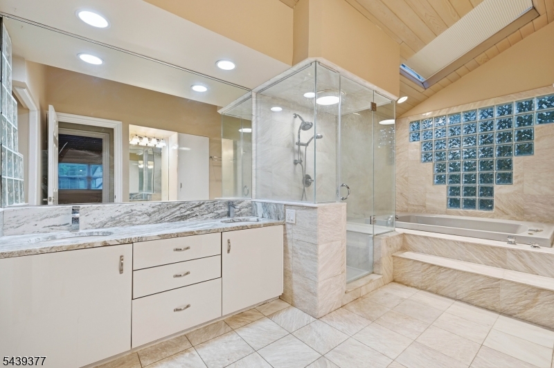 47 Crossbrook Road Livingston, NJ 07039 - Photo 24 of 35