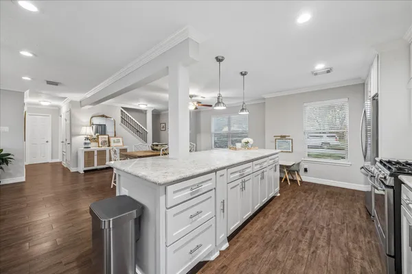 $445,000 | 1906 Ashford Hollow Lane, Houston, TX 77077