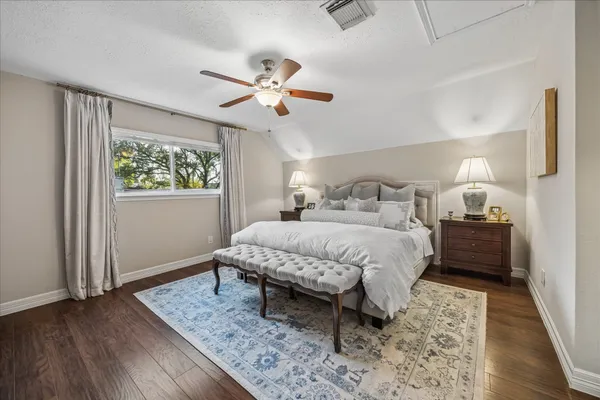 $445,000 | 1906 Ashford Hollow Lane, Houston, TX 77077