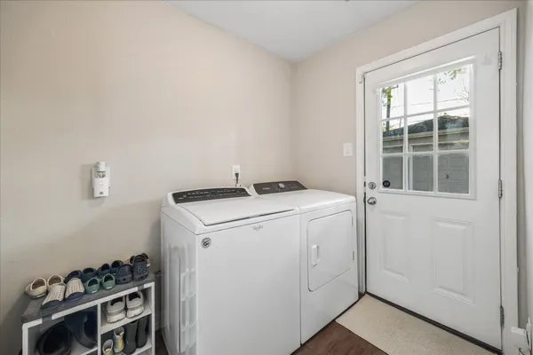 $445,000 | 1906 Ashford Hollow Lane, Houston, TX 77077