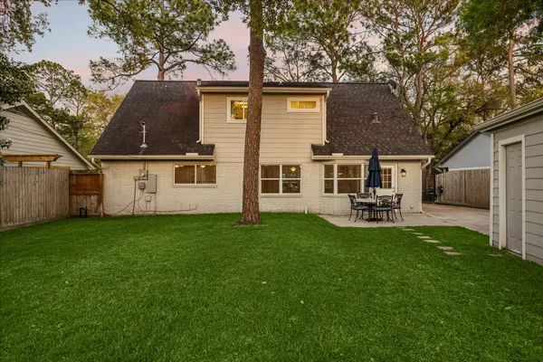 $445,000 | 1906 Ashford Hollow Lane, Houston, TX 77077