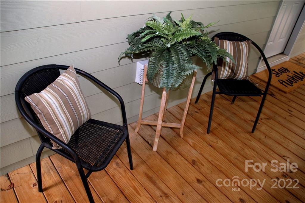 284 Dollar Ridge Sylva, NC 28779 - Photo 23 of 24 Gallery Image 23