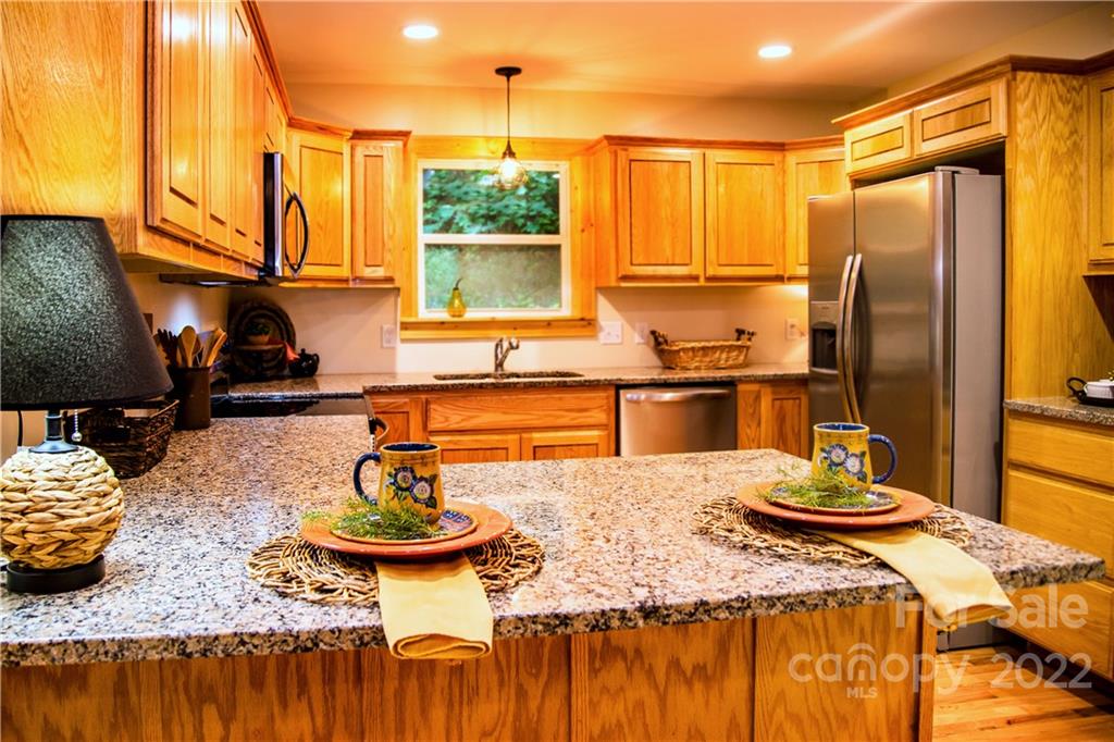 284 Dollar Ridge Sylva, NC 28779 - Photo 3 of 24 Gallery Image 3