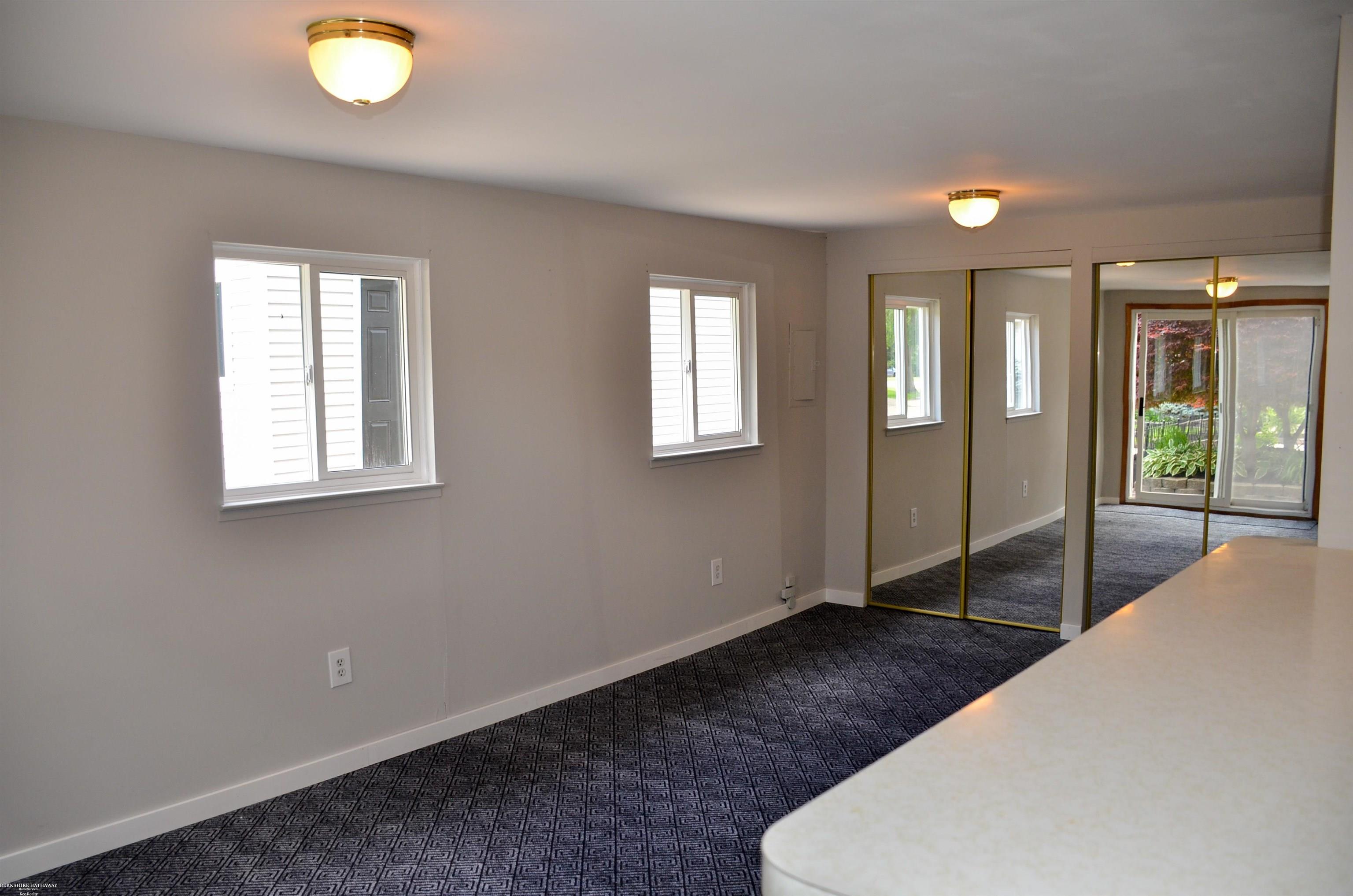 50400 Fairchild Road New Baltimore, MI 48051 - Photo 10 of 36