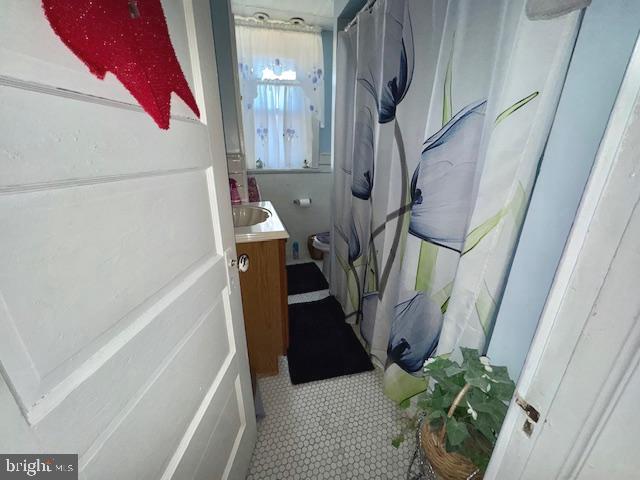 548 Hellerman Street Philadelphia, PA 19111 - Photo 17 of 30 a view of entryway