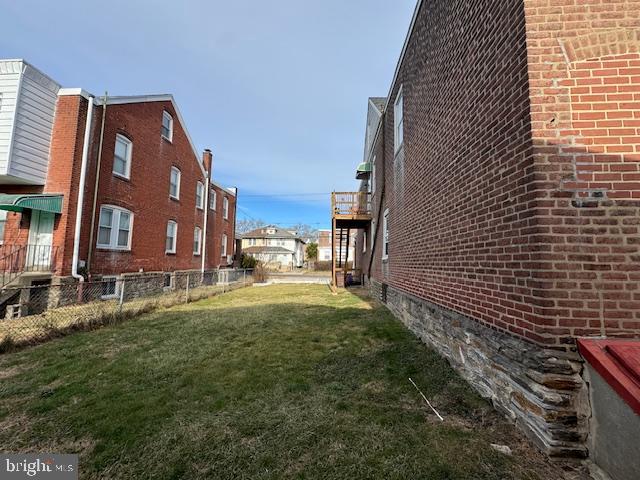 548 Hellerman Street Philadelphia, PA 19111 - Photo 20 of 30 a backyard of a building
