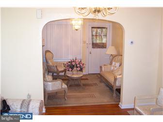129 Reed Avenue Hamilton, NJ 08610 - Photo 3 of 12 Living Room