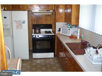 129 Reed Avenue Hamilton, NJ 08610 - Photo 5 of 12 Kitchen