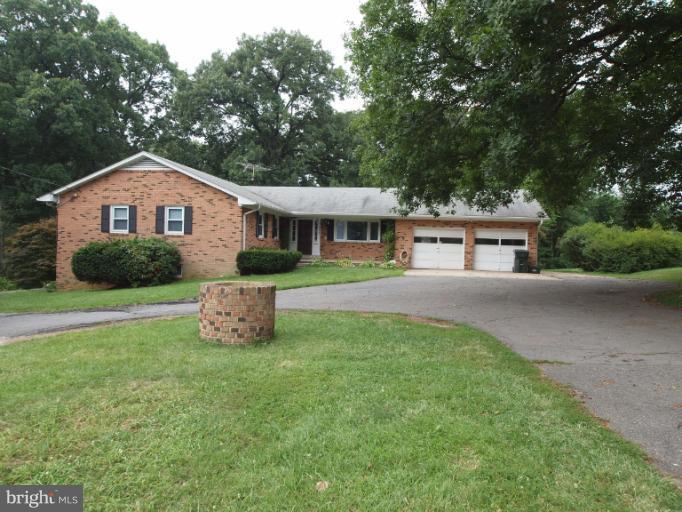 9625 Braddock Road Fairfax, VA 22032 - Photo 1 of 30 Exterior (Front)