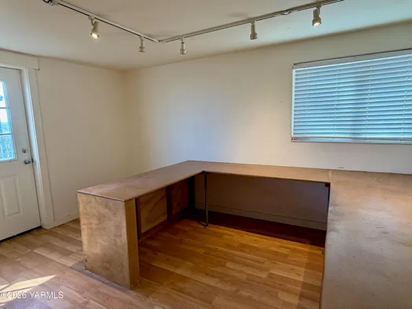 $289,000 | 3676 North County Line Road, Sunnyside, WA 98944