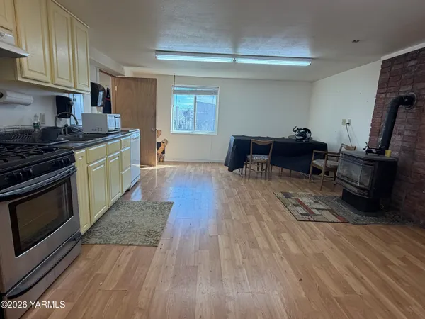 $289,000 | 3676 North County Line Road, Sunnyside, WA 98944