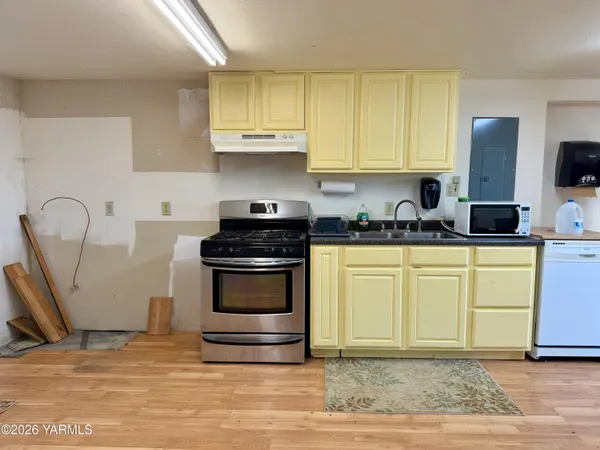 $289,000 | 3676 North County Line Road, Sunnyside, WA 98944