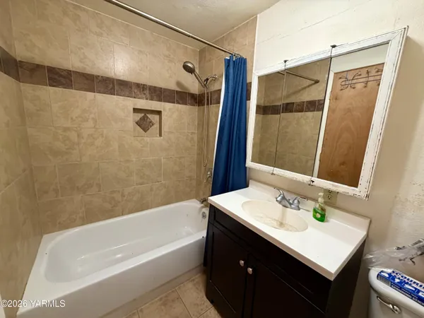 $289,000 | 3676 North County Line Road, Sunnyside, WA 98944