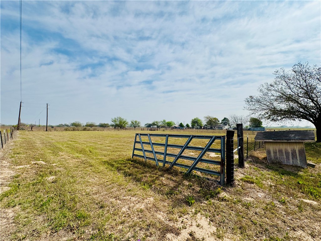 1185 Fm 1540 Sandia, TX 78383 - Photo 27 of 29 a view of a terrace with a bench