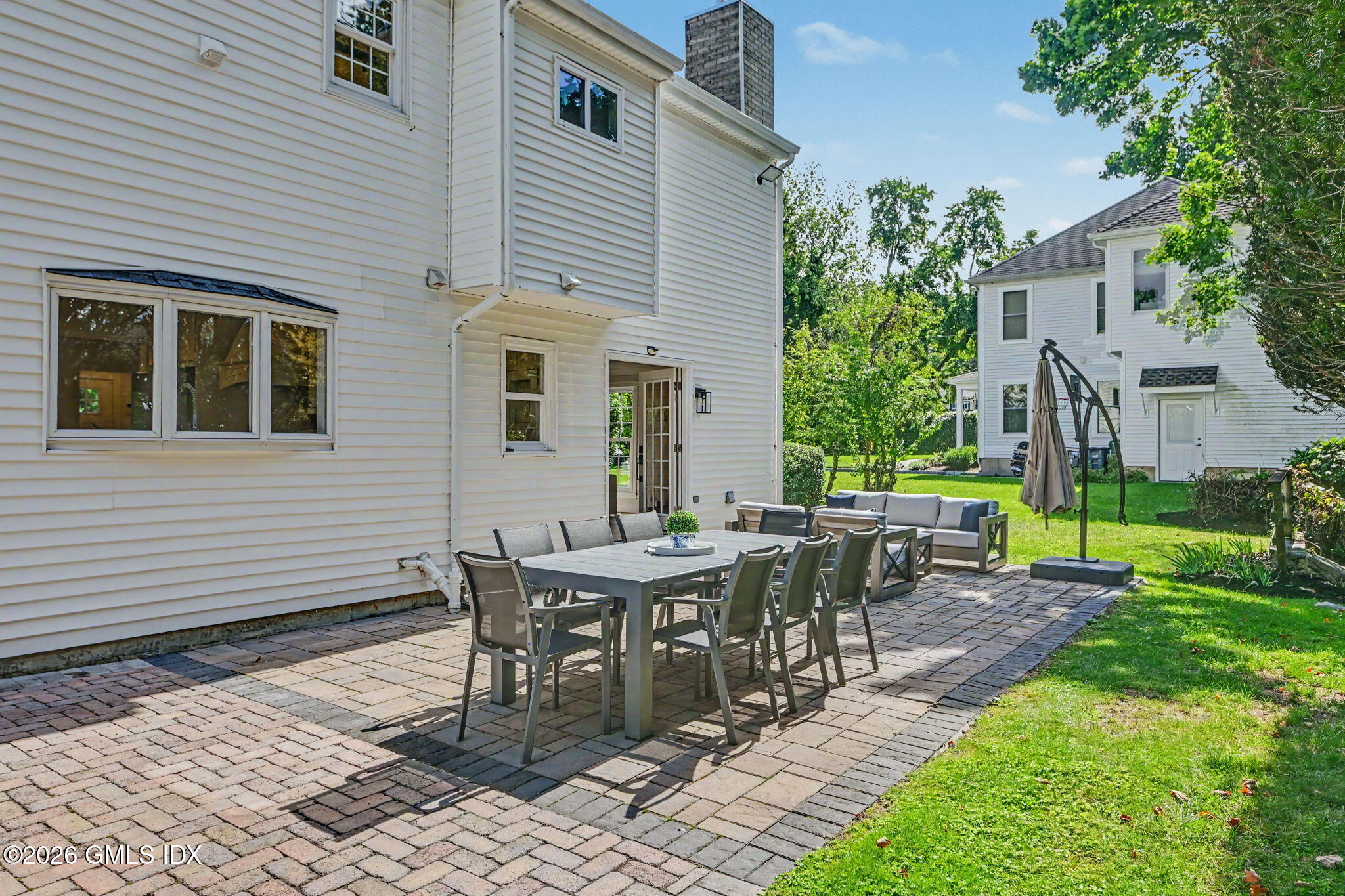 39 Sunshine Avenue Riverside, CT 06878 - Photo 18 of 20 Patio