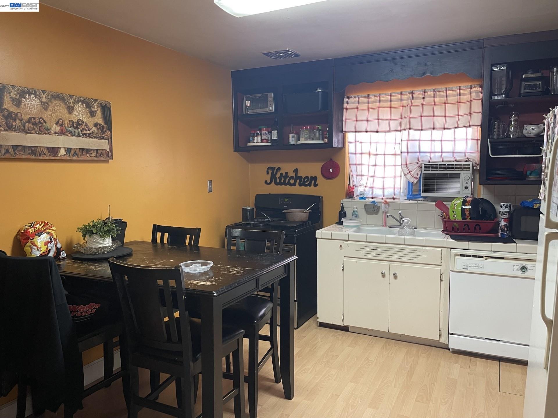 1003 Trinity Street Manteca, CA 95336 - Photo 3 of 7