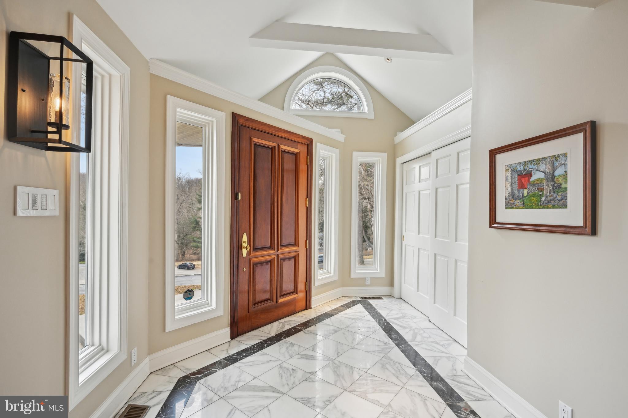 38 Dunminning Road Newtown Square, PA 19073 - Photo 8 of 67 Foyer