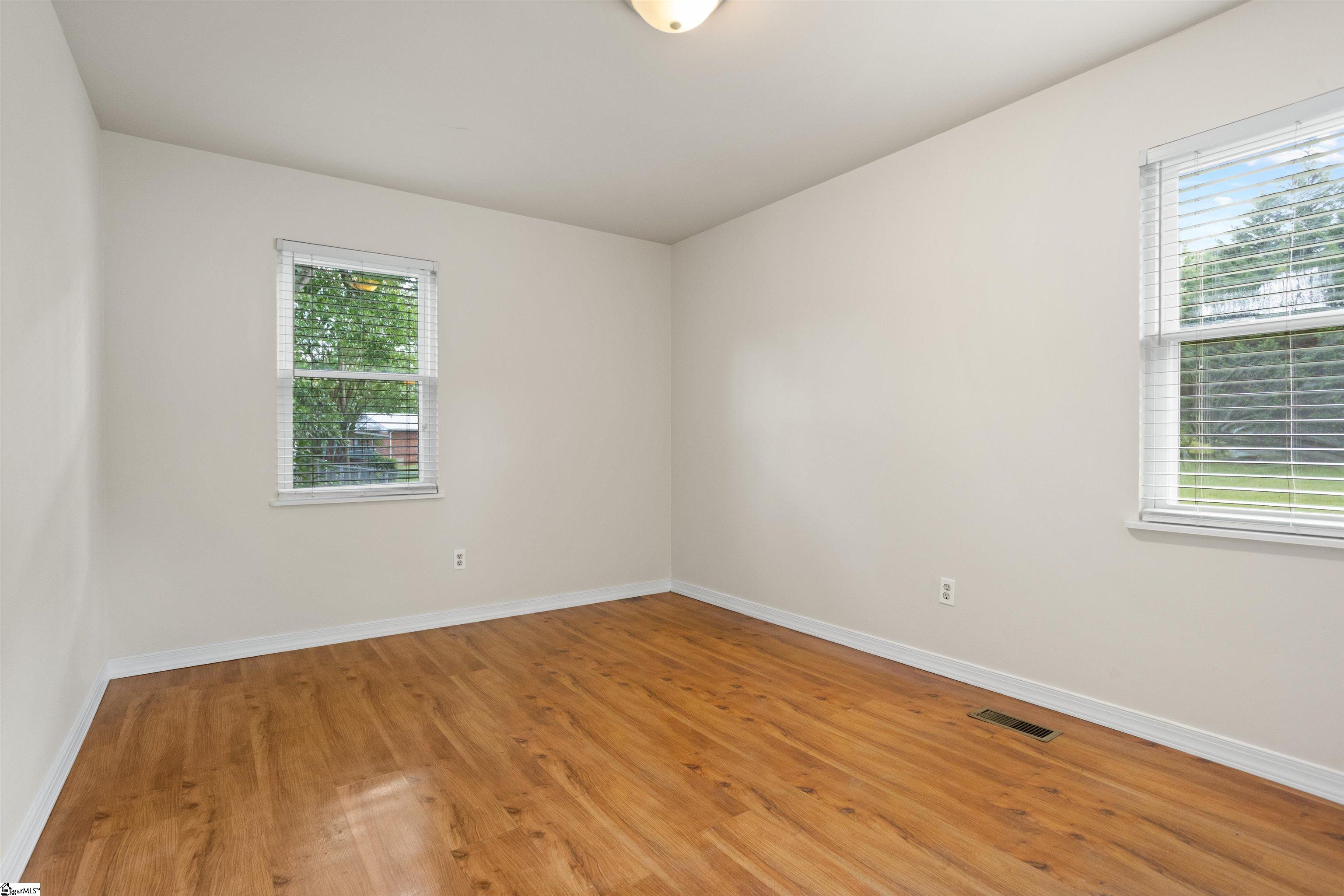 706 Harvey Road Greer, SC 29651 - Photo 20 of 28