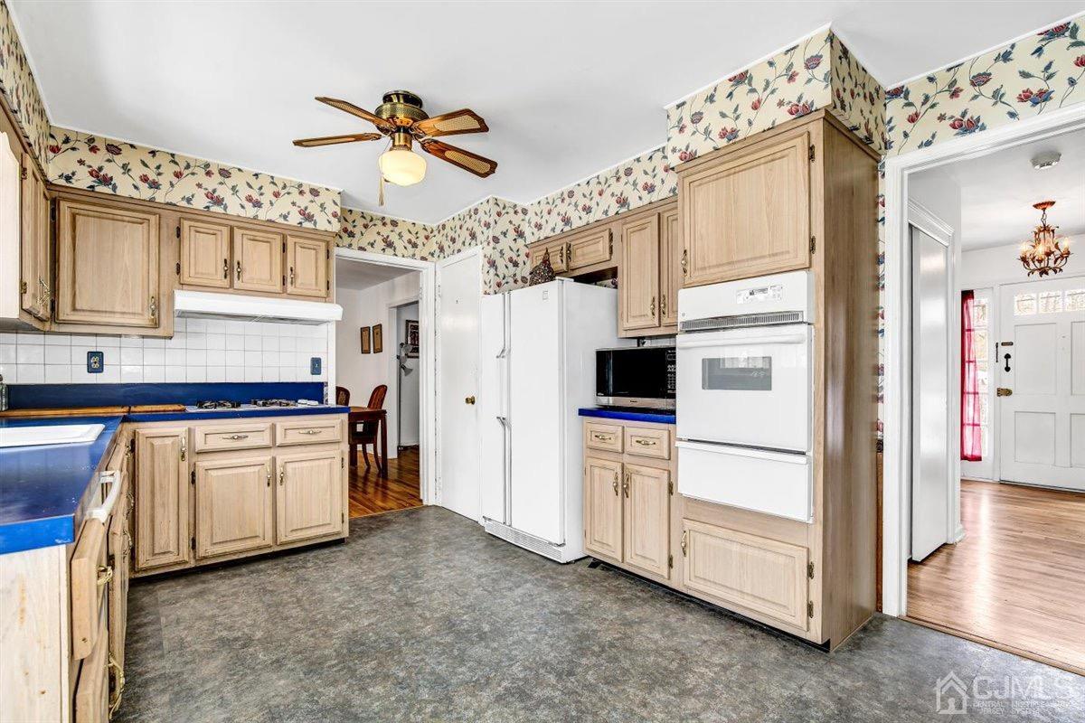 147 Fern Road East Brunswick, NJ 08816 - Photo 17 of 40 Gallery Image 17