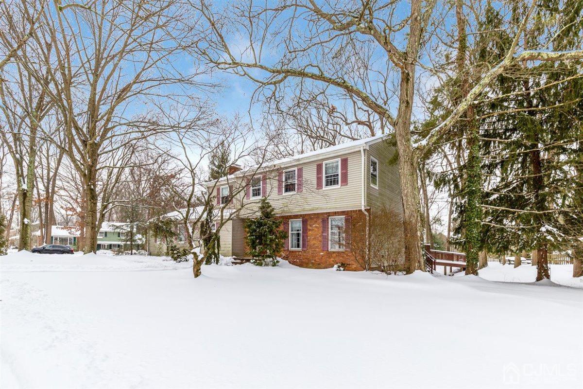 147 Fern Road East Brunswick, NJ 08816 - Photo 3 of 40 Gallery Image 3