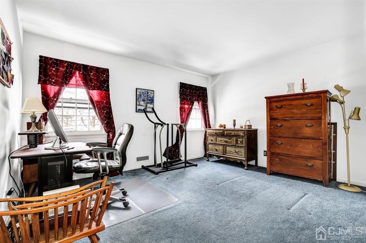 147 Fern Road East Brunswick, NJ 08816 - Photo 33 of 40 Gallery Image 33