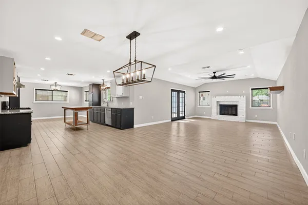 $300,000 | 809 Bernard Avenue, Rosenberg, TX 77471