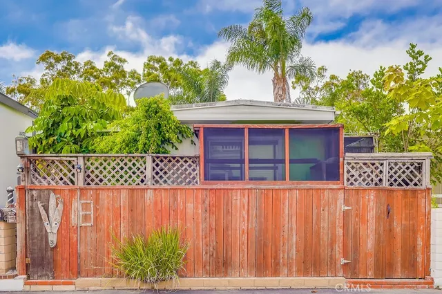 $499,000 | 18 Cottonwood Lane, Seal Beach, CA 90740
