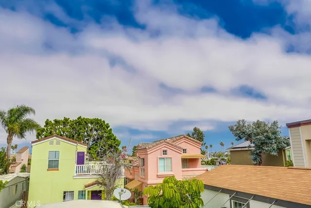 $499,000 | 18 Cottonwood Lane, Seal Beach, CA 90740