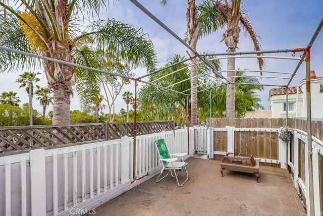 $499,000 | 18 Cottonwood Lane, Seal Beach, CA 90740