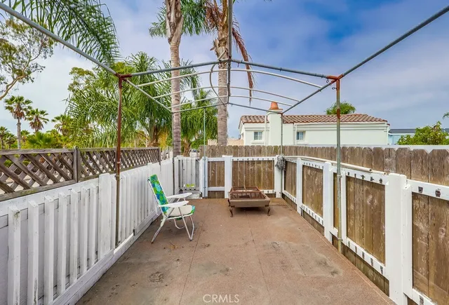 $499,000 | 18 Cottonwood Lane, Seal Beach, CA 90740