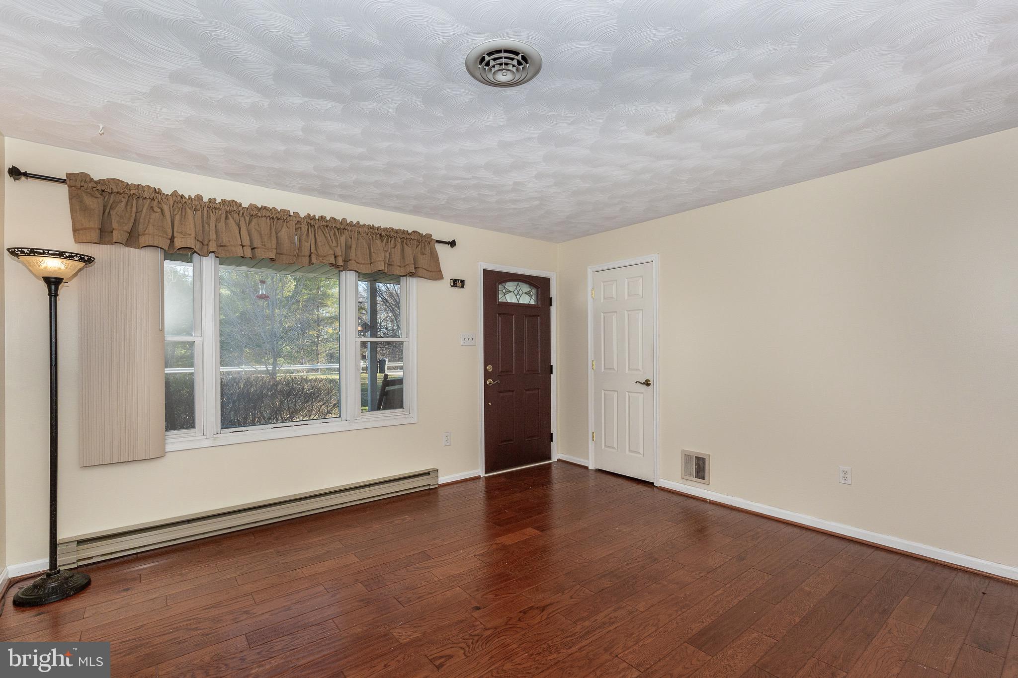 1075 Stone Road Westminster, MD 21158 - Photo 3 of 42 Living Room