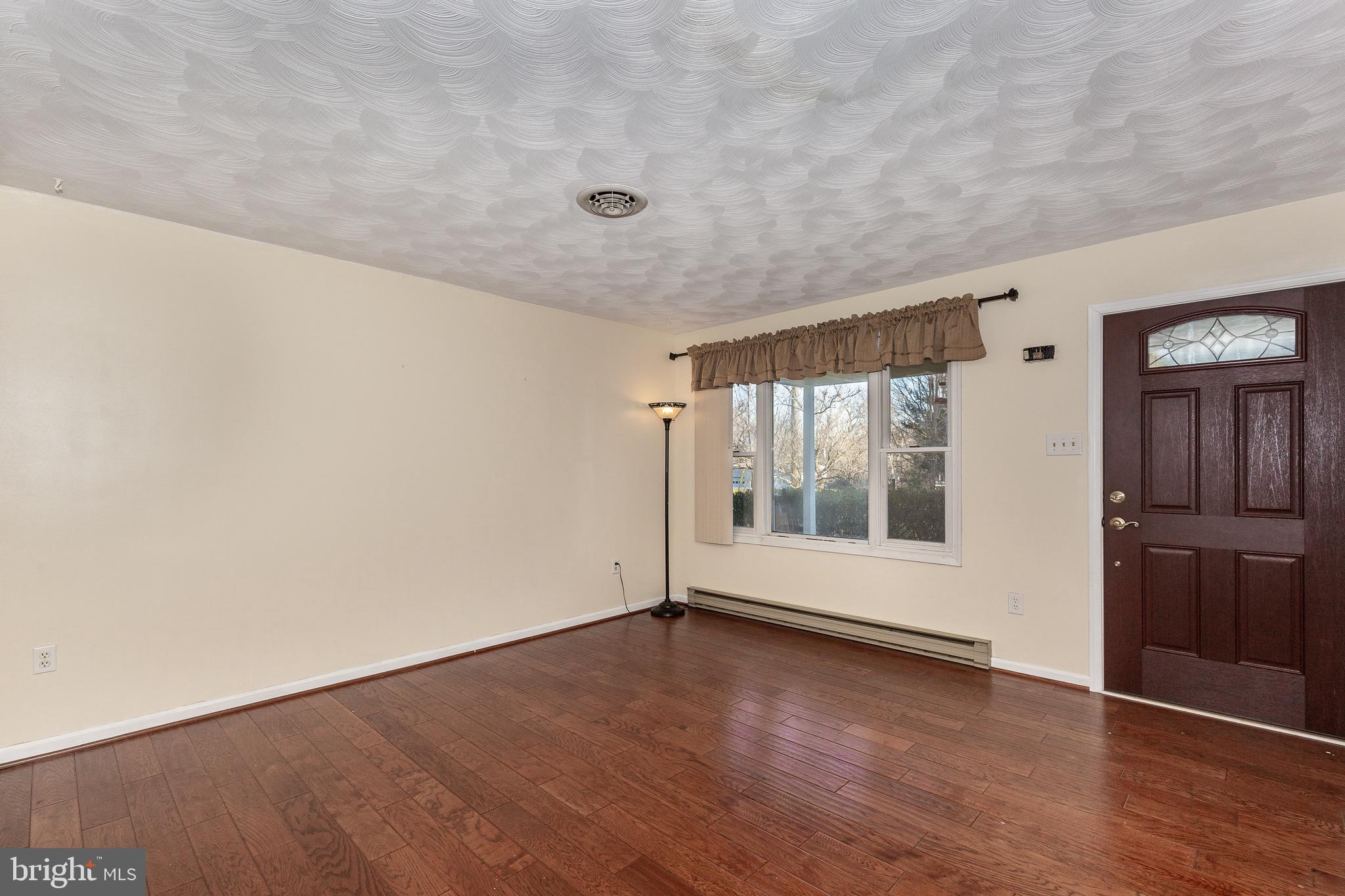 1075 Stone Road Westminster, MD 21158 - Photo 5 of 42 Living Room