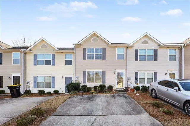 $220,000 | 123 Chastain Circle, Newnan, GA 30263