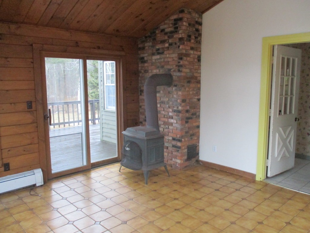 6 Stoddard Road North Brookfield, MA 01535 - Photo 10 of 30