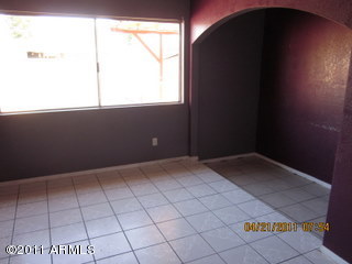 4228 East Apollo Road Phoenix, AZ 85042 - Photo 6 of 14 dining