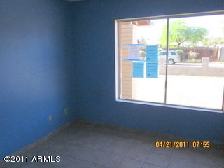 4228 East Apollo Road Phoenix, AZ 85042 - Photo 8 of 14 bed1