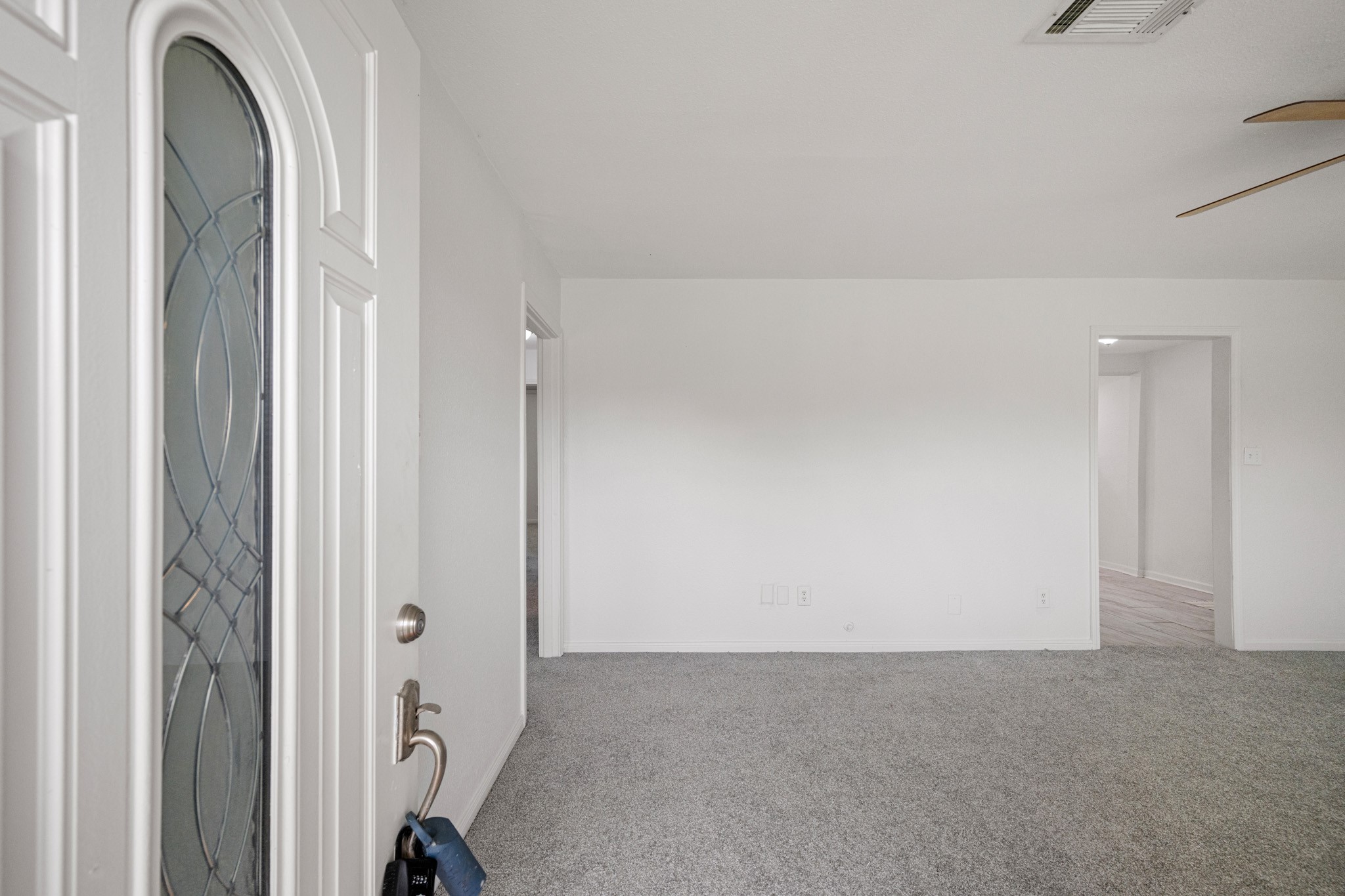 1426 Shawnee Street Houston, TX 77034 - Photo 4 of 28